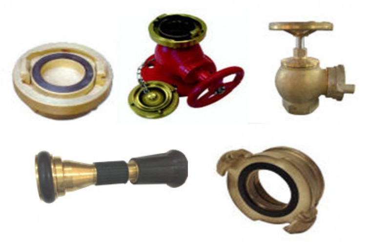 Fire hose nozzle, valve cap, landing valve